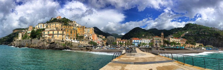 Amalfiwanderweg Etappe 2 Minori vom Bootssteg aus