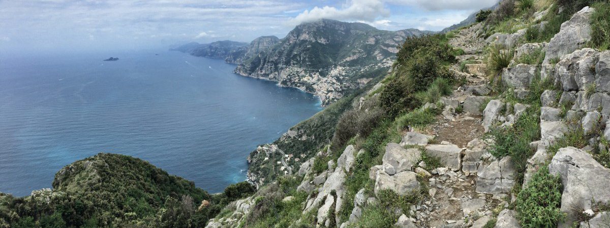 Der Sentiero Degli Dei Blick auf Positano und die gesamte Amalfiküste bis nach Capri