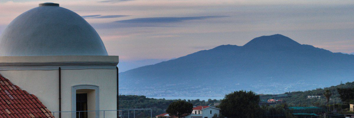 Vesuvius can be seen in the last two stages of the Amalfi Coast Hike