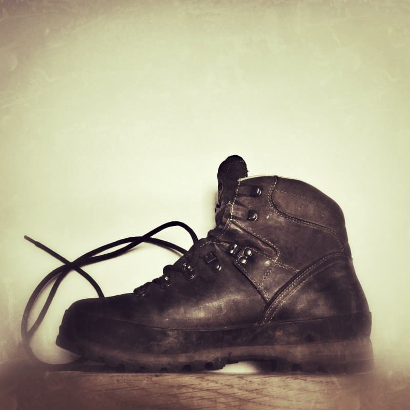 Equipamento de caminhada: botas de caminhada oferecem mais segurança do que sapatos de caminhada Equipamento de caminhada As botas de caminhada oferecem mais segurança