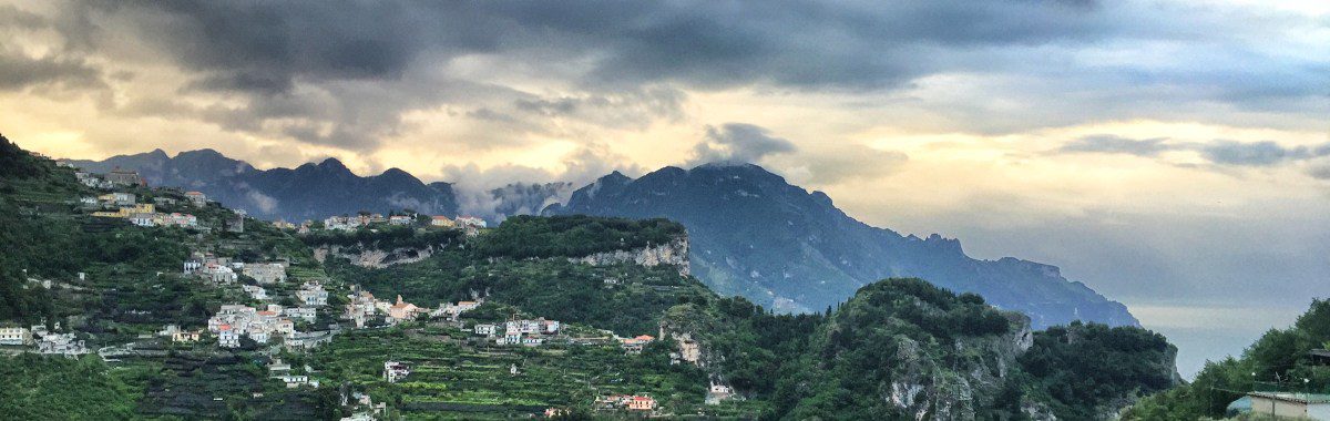 Wandern entlang der Amalfiküste Etappe 2 Abendstimmung Ausblick von Pogerola