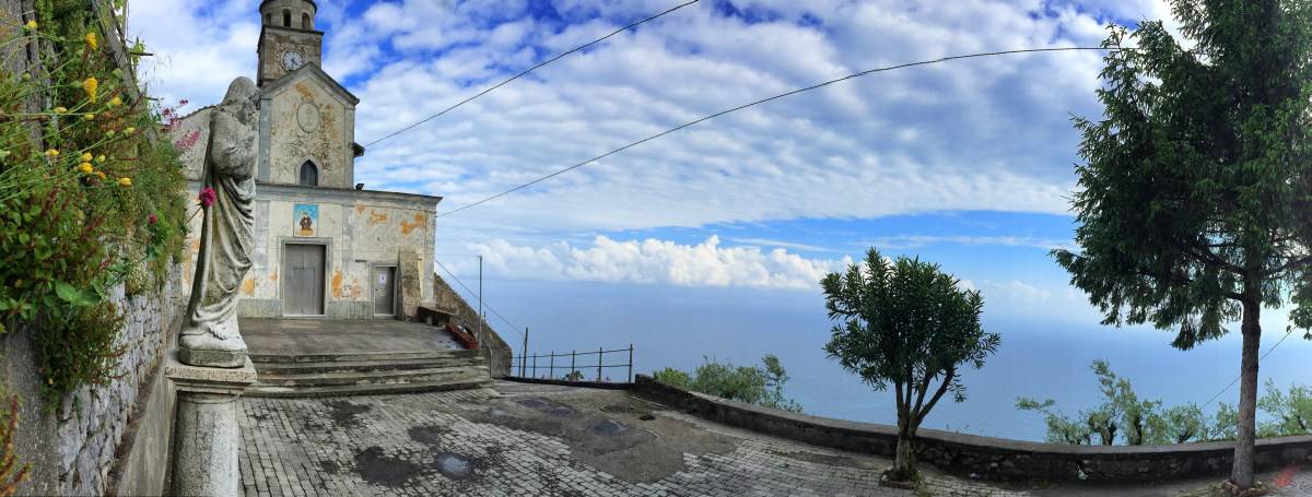 Caminhadas ao longo da Costa Amalfitana Seção 3 Muitas igrejas e capelas pitorescas ao longo do caminho